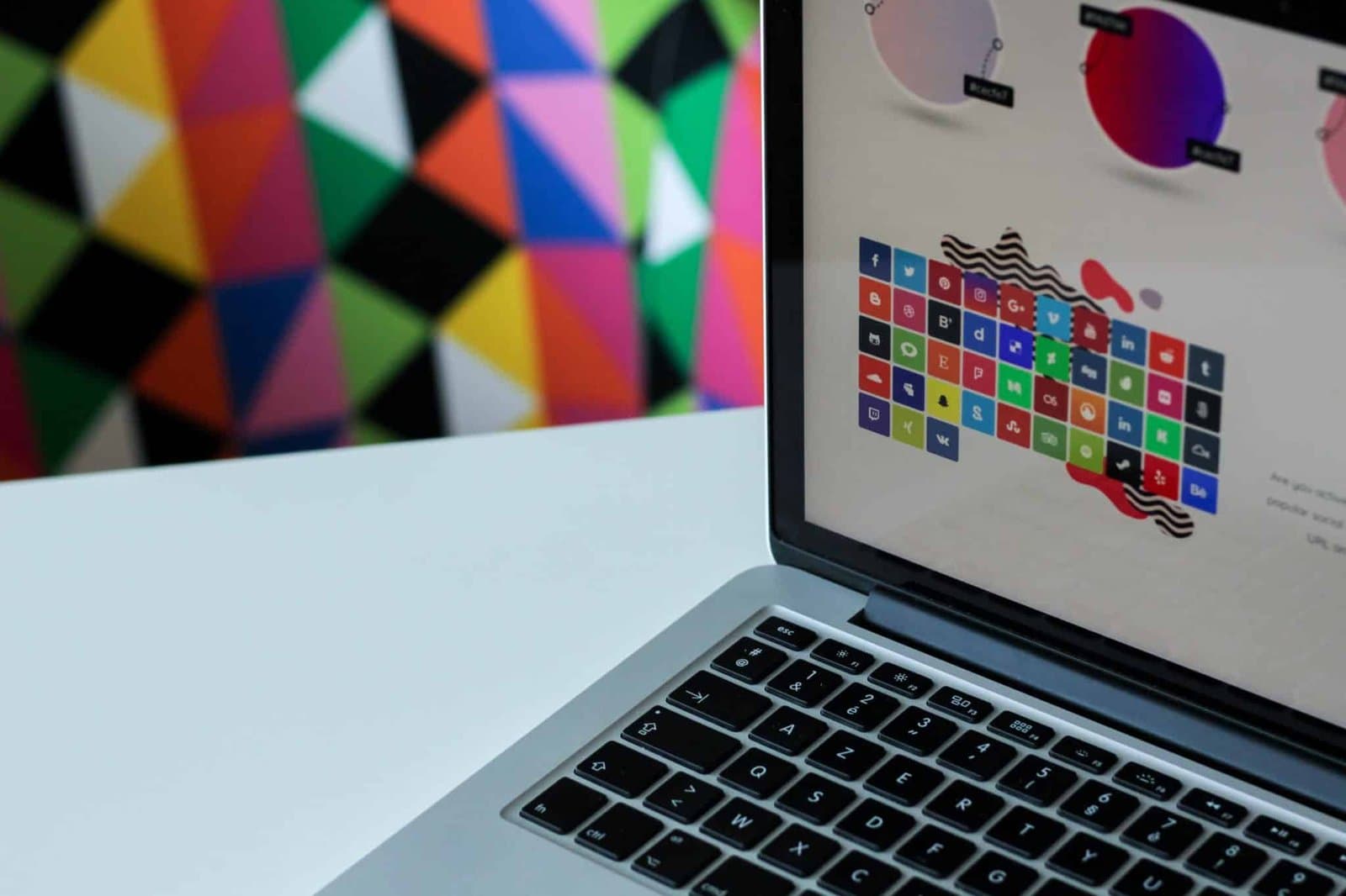 Jeffrey English NJ Reviews The Top 7 Online Graphic Design Courses